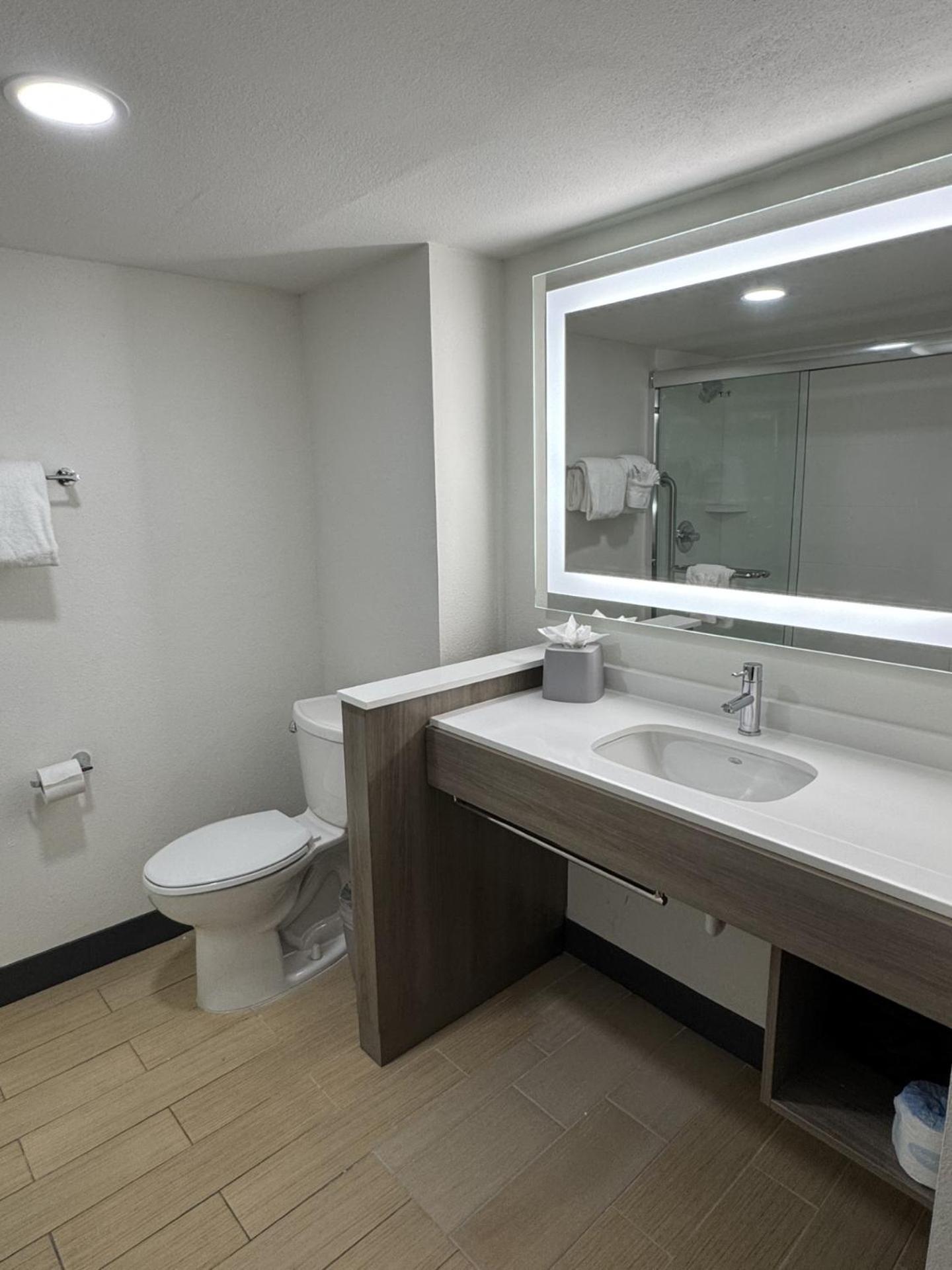 Central Inn Hotel 3*