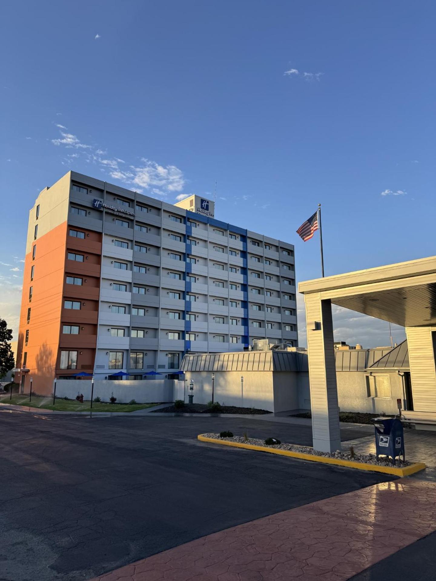 Express - North 3*